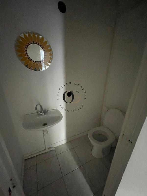 Local d'activité / Entrepôt - 38 m² - 3 pièces