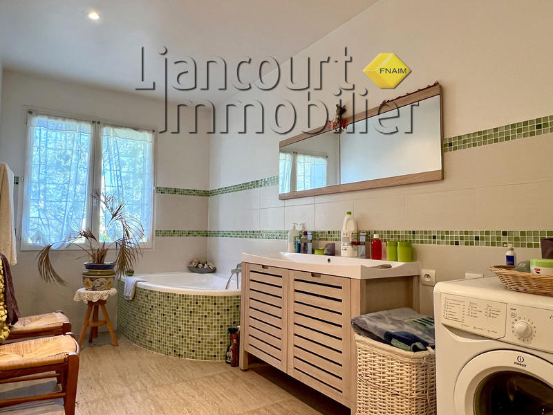 Maison - 110 m² - 6 pièces