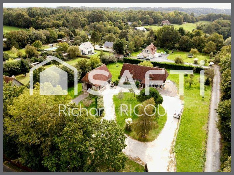 Maison - 200 m² - 7 pièces