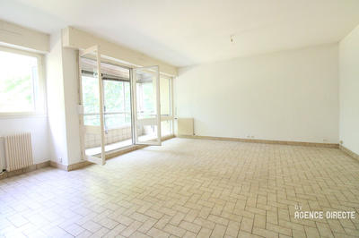 Appartement - 90 m² - 5 pièces