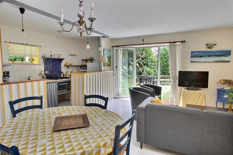 Maison - 236 m² - 6 pièces