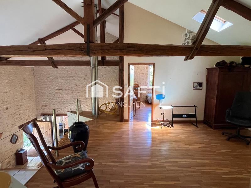 Maison - 235 m² - 8 pièces