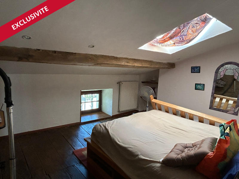 Maison - 210 m² - 7 pièces