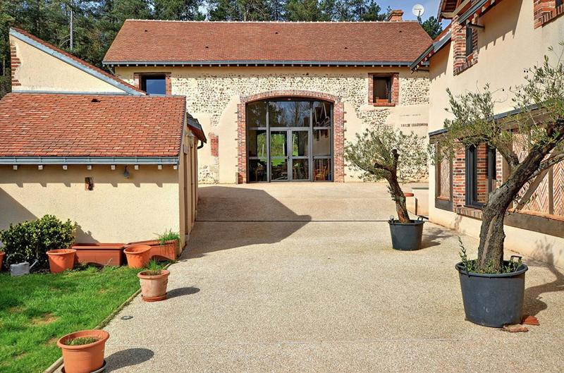 Maison - 450 m² - 13 pièces