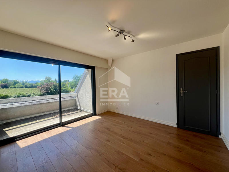 Villa - 297 m² - 7 pièces