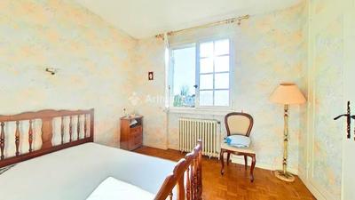 Maison - 205 m² - 10 pièces