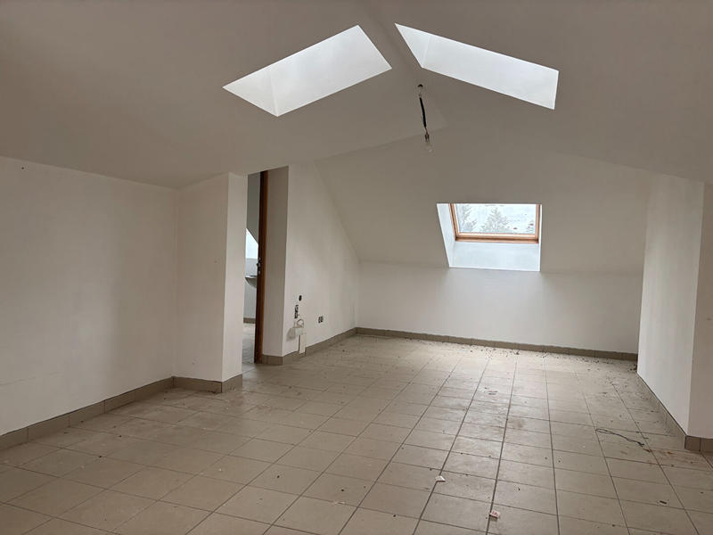 Maison - 204 m² - 8 pièces