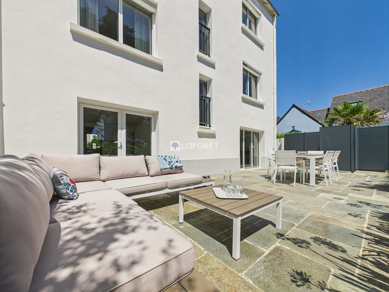 Maison - 180 m² - 8 pièces