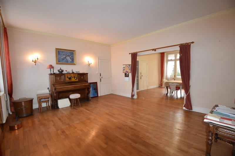 Maison - 163 m² - 7 pièces
