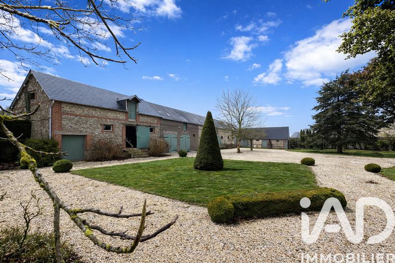 Maison - 236 m² - 7 pièces
