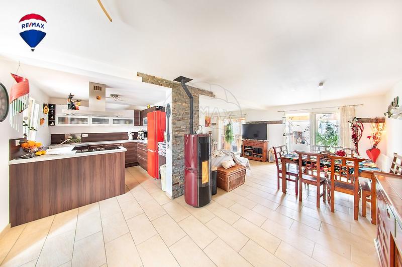 Maison - 142 m² - 7 pièces