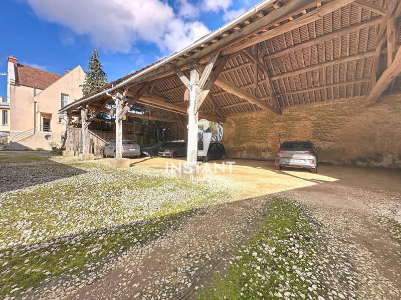 Maison ancienne - 228 m² - 7 pièces