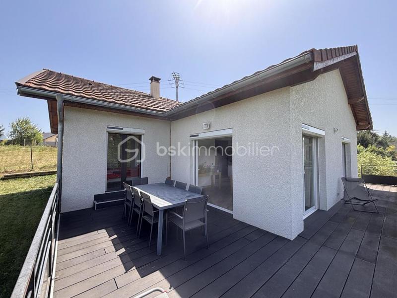 Maison traditionnelle - 140 m² - 6 pièces