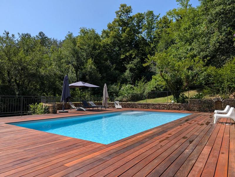 Maison - 221 m² - 5 pièces