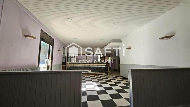 Local commercial - 565 m² - 10 pièces