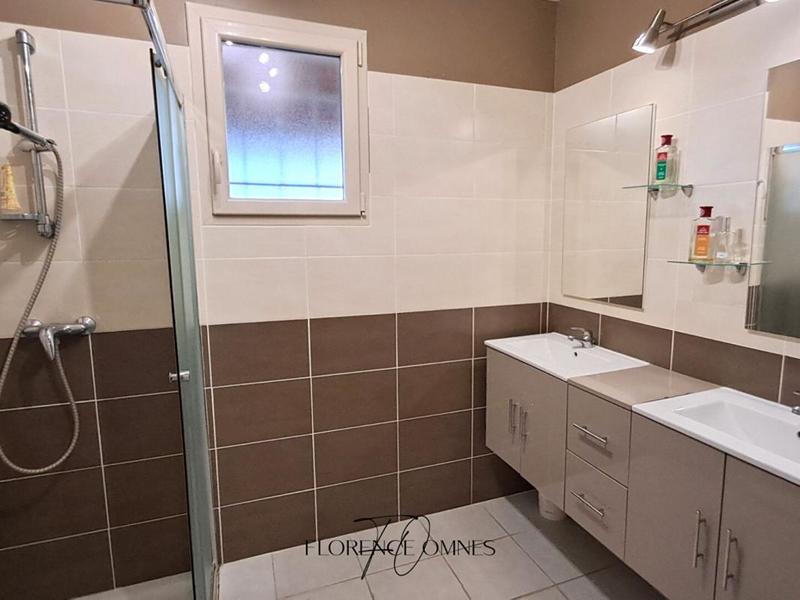 Maison - 93 m² - 5 pièces