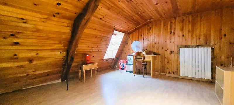 Maison - 168 m² - 10 pièces