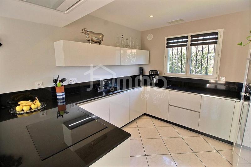 Villa - 130 m² - 5 pièces