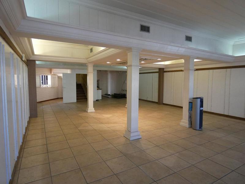 Maison - 280 m² - 9 pièces