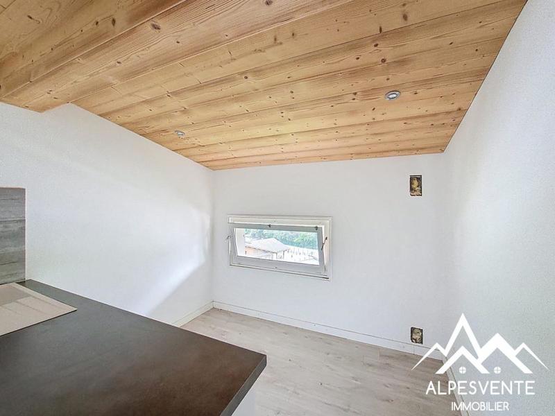 Maison - 225 m² - 10 pièces