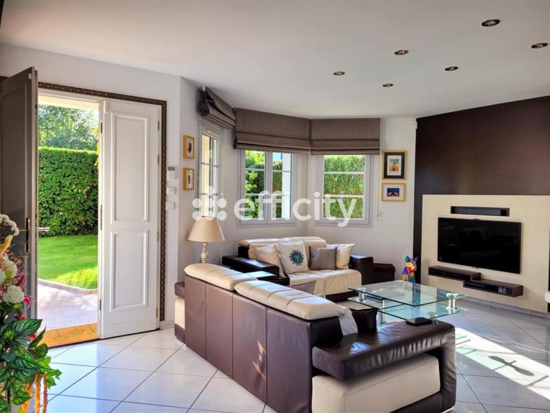 Maison - 135 m² - 6 pièces