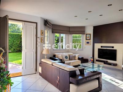 Maison - 135 m² - 6 pièces