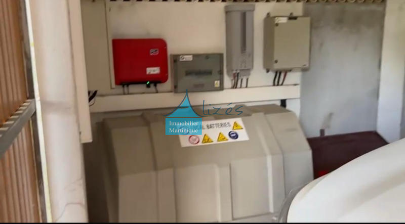 Maison - 230 m² - 6 pièces