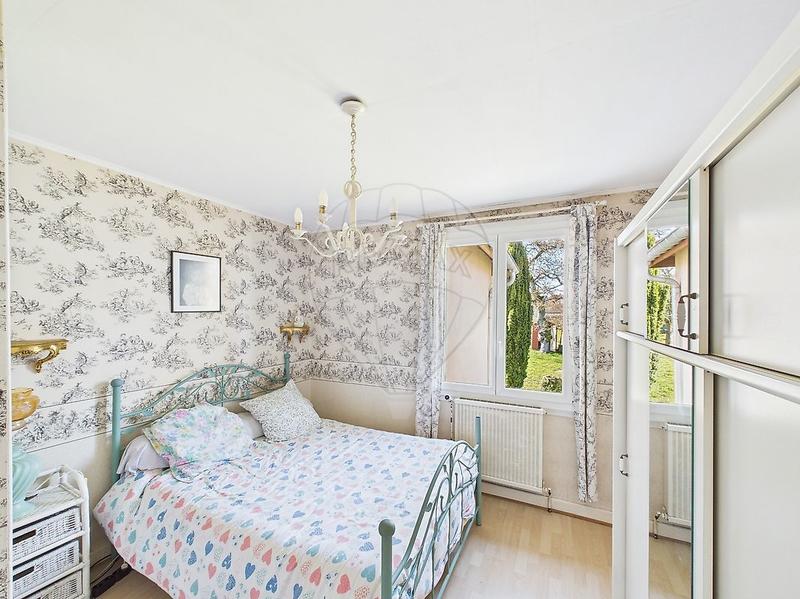 Maison - 95 m² - 7 pièces