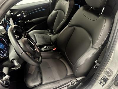 Mini Mini Hatch 5 Portes Cooper 136 ch Dkg7 Edition Premium