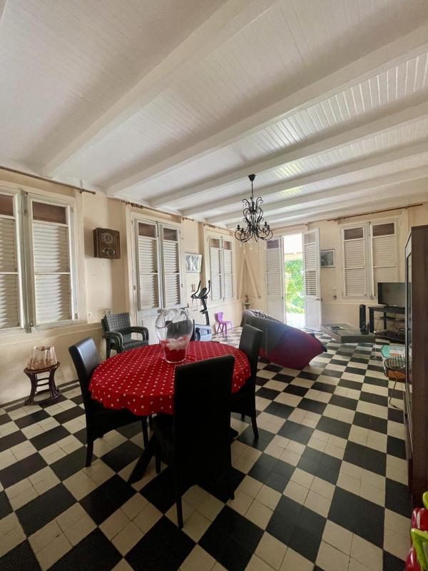 Propriété - 6 213 m² - 4 pièces