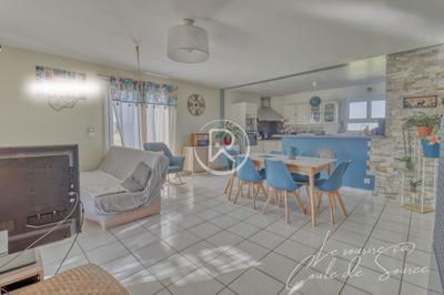 Maison - 107 m² - 4 pièces