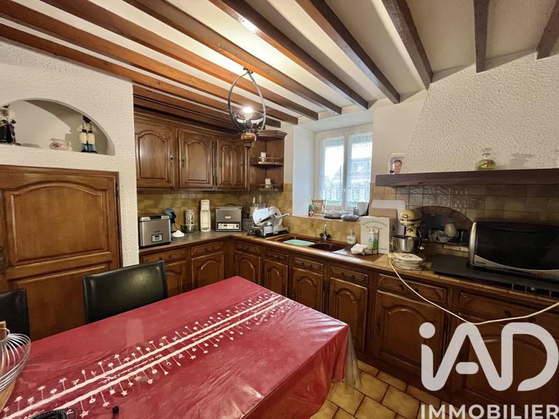 Maison - 325 m² - 13 pièces