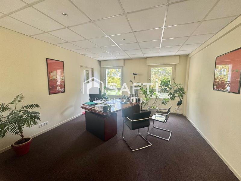 Local commercial - 257 m² - 7 pièces