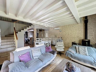 Maison - 178 m² - 7 pièces