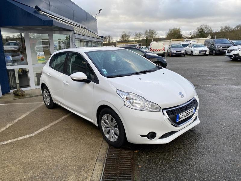 Peugeot 208 1.2 Vti 82 Cv Bva Etg5 Finition Active