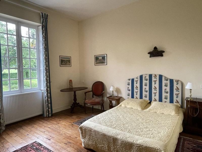 Maison - 234 m² - 6 pièces