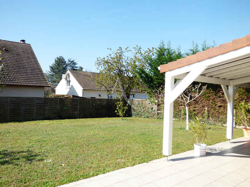 Maison - 181 m² - 6 pièces