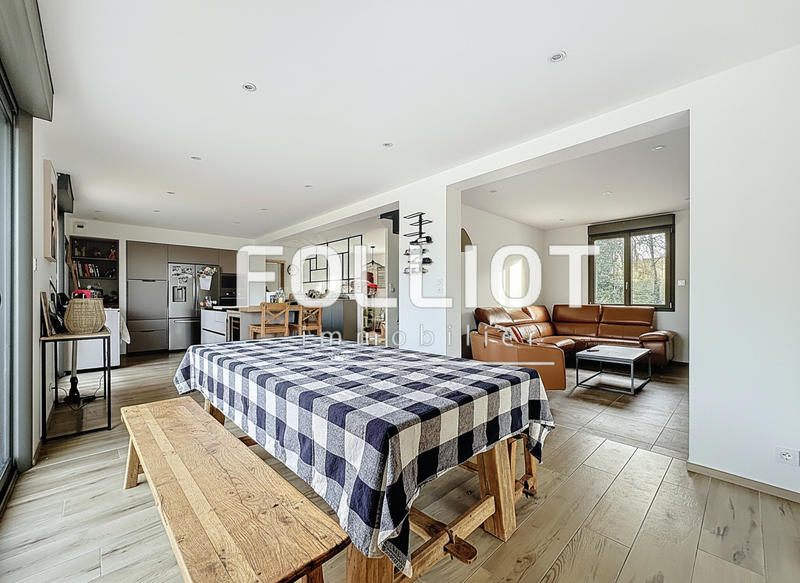 Maison - 166 m² - 7 pièces