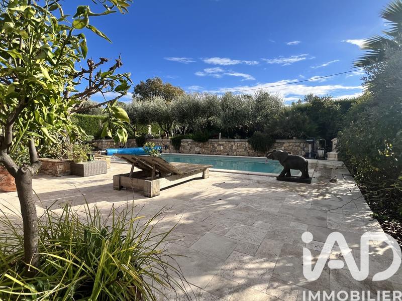 Maison - 142 m² - 5 pièces