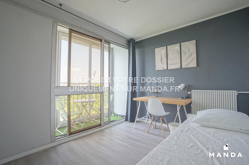 Chambre - 11 m² - 4 pièces