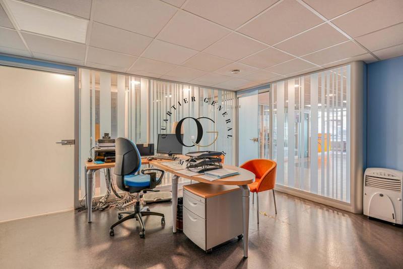 Local commercial - 147 m²