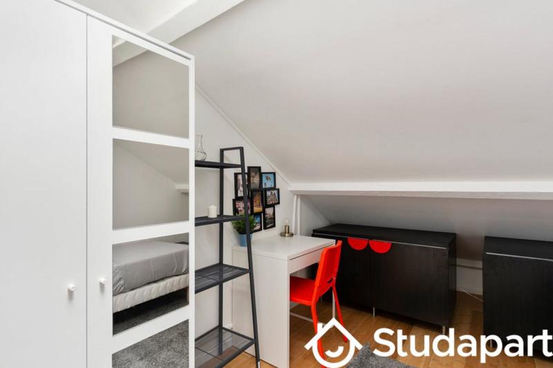 Chambre - 12 m² - 1 pièce