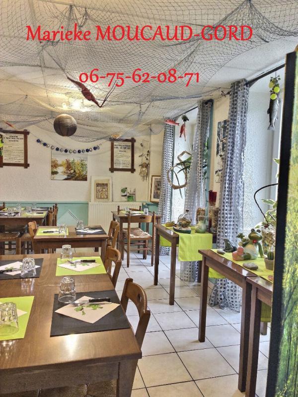 Maison - 300 m² - 10 pièces