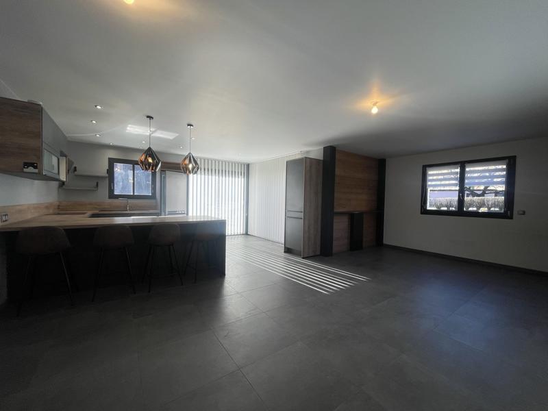 Maison contemporaine - 111 m² - 5 pièces