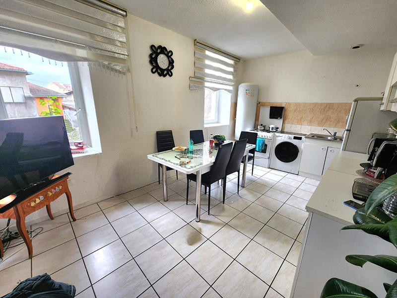 Immeuble - 147 m² - 7 pièces