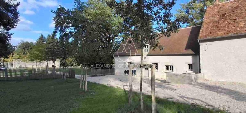 Château - 1 500 m² - 30 pièces