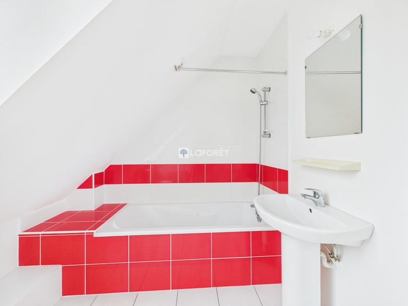 Maison - 93 m² - 5 pièces