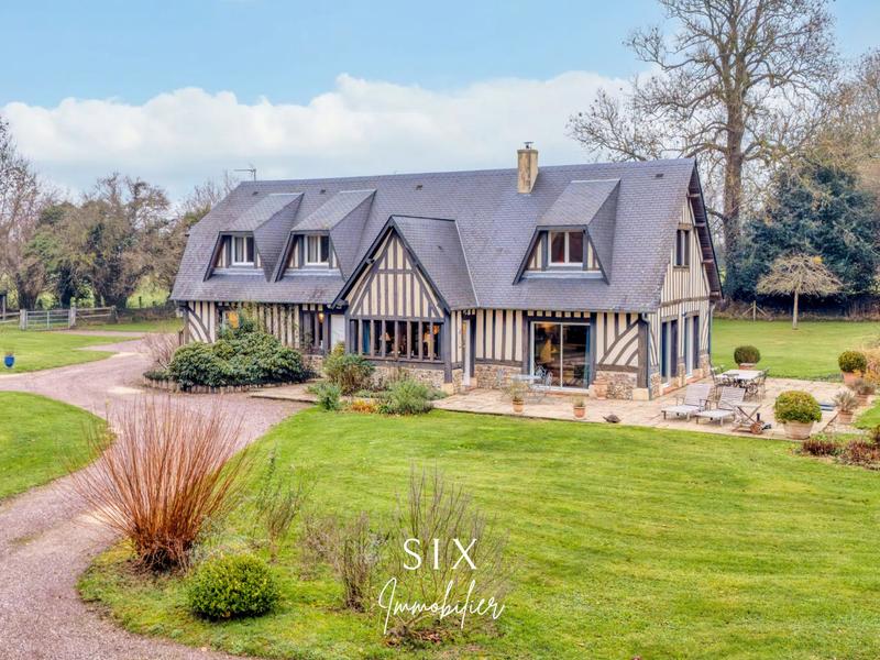 Maison - 200 m² - 7 pièces