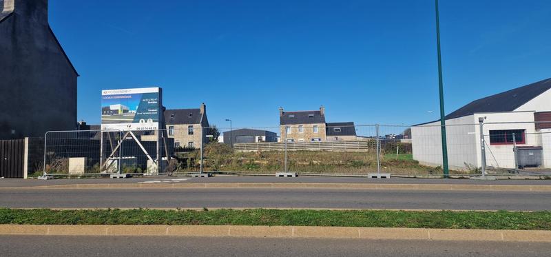 Local commercial - 336 m² - 1 pièce