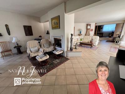 Demeure - 280 m² - 6 pièces